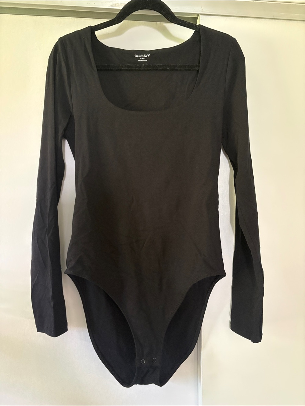 Old Navy Large TALL Black Long Sleeve Scoop-Neck Full Booty Bodysuit EUC